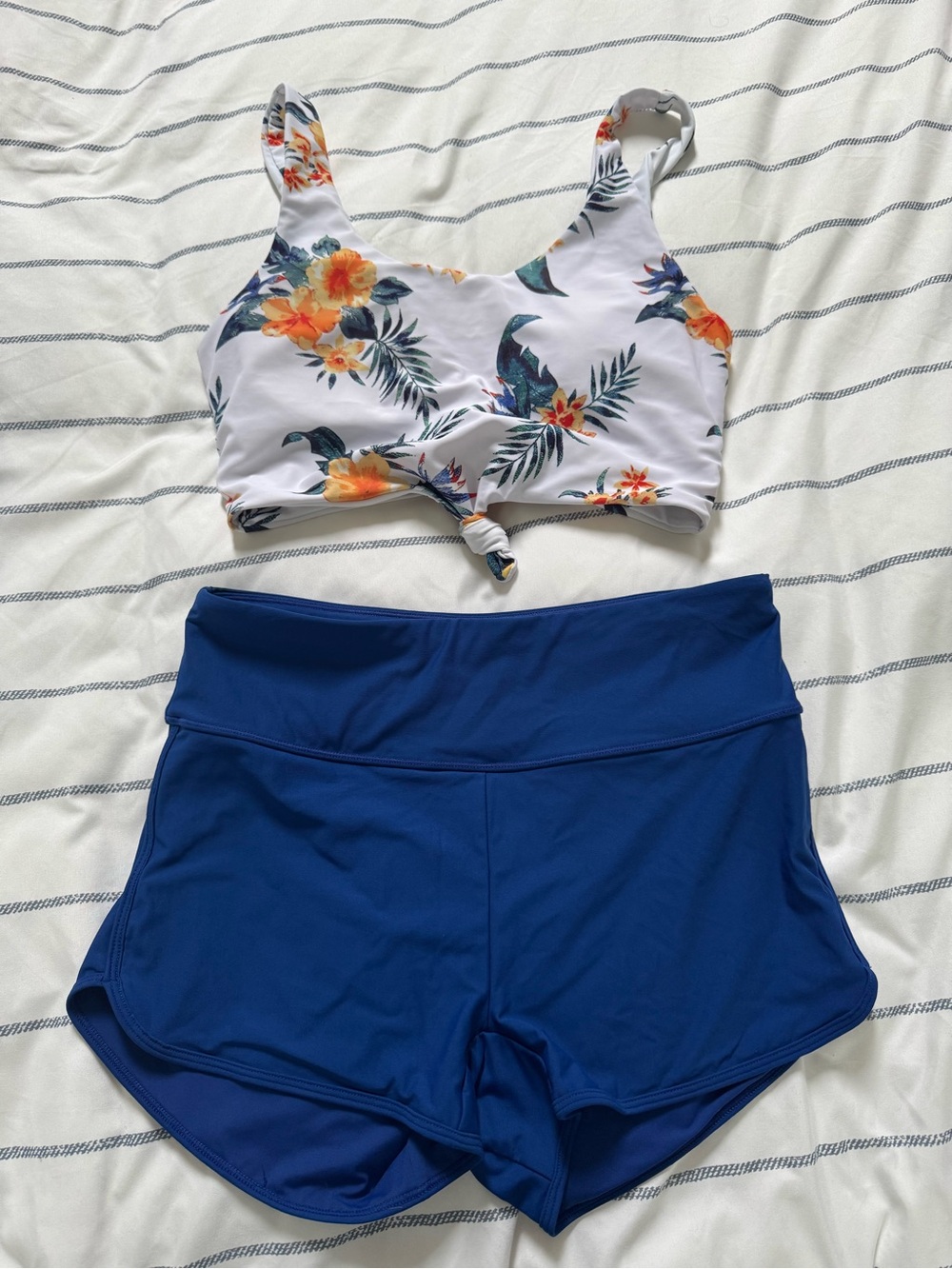 Women’s bathing suit size medium